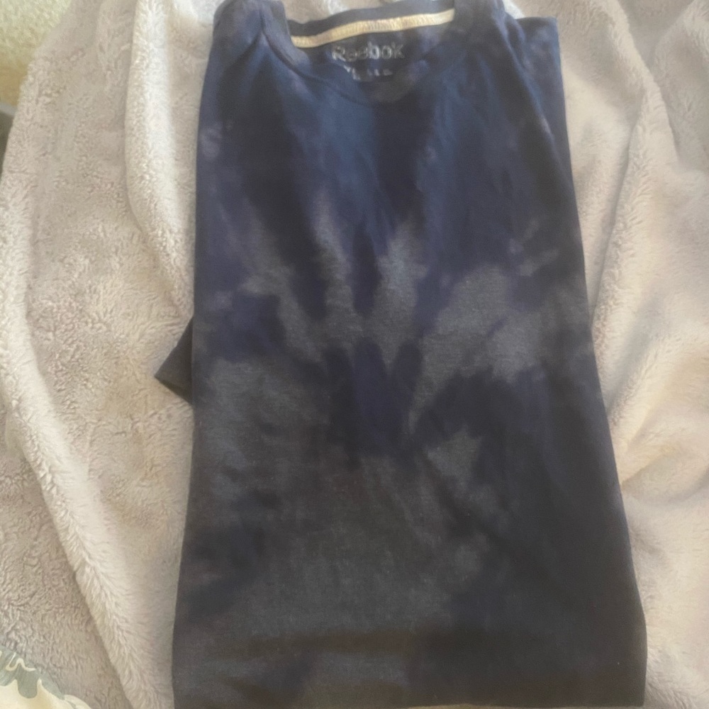 Men’s old reebok T-shirt bleach dyed